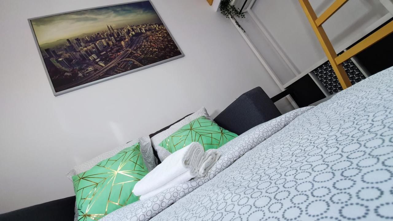 Хостелы Trzypokojowy apartament KATOWICE Damrota 4 Катовице-10